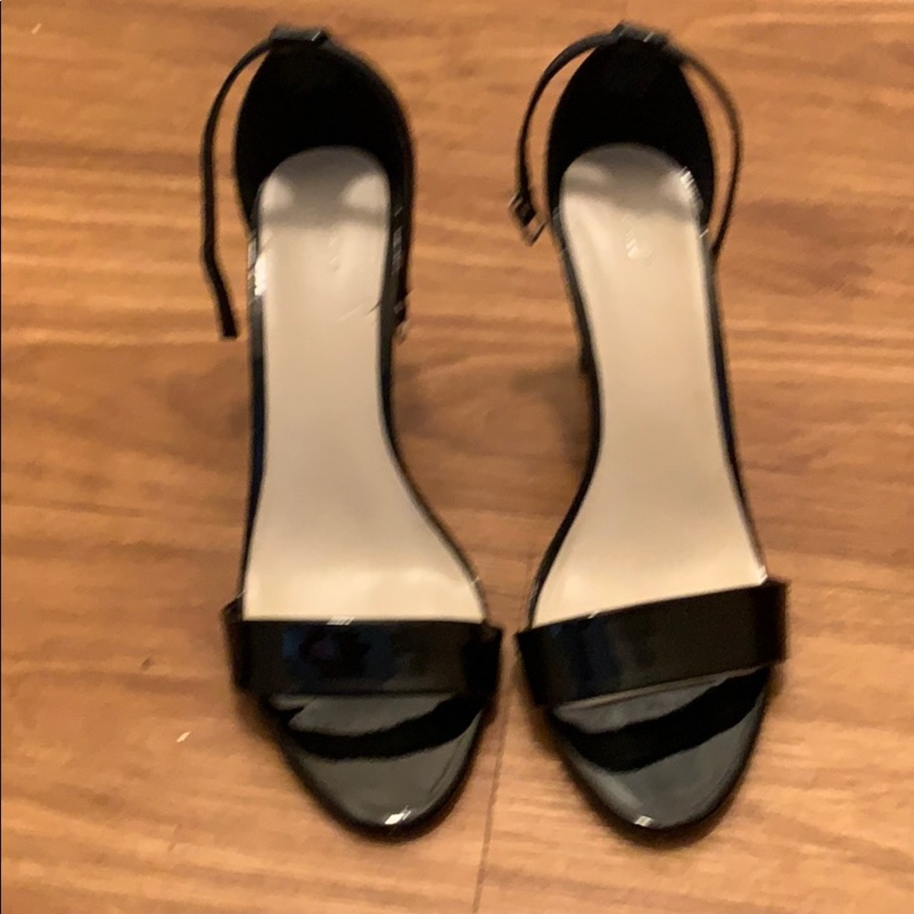 Shoes - Picture 5 of 5